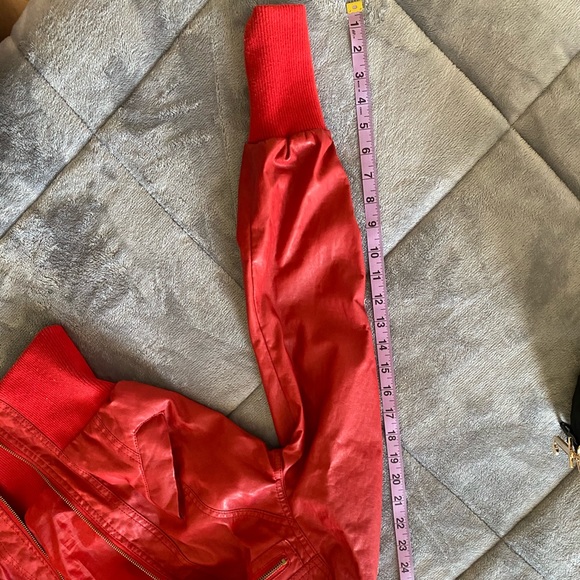 Red fake leather jacket (elbow patches) - Picture 7 of 8
